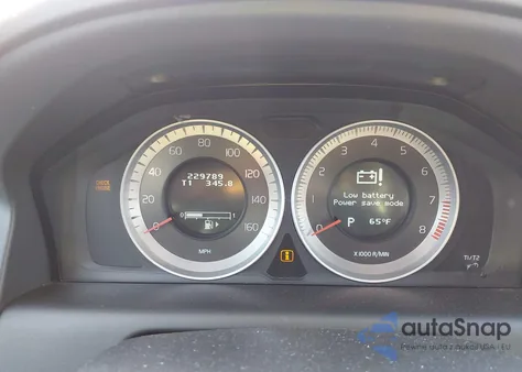 2012 Volvo Xc60 3.2 Premier z USA, uszkodzony, nr VIN YV4952DL4C2253871